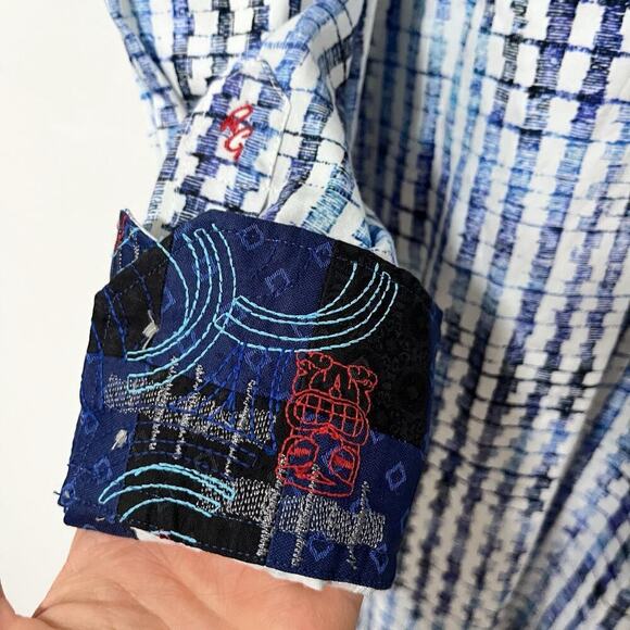 Robert Graham Maitai Button Up Shirt Size 2XL Blue Tiki Embroidered Flip Cuffs - Picture 8 of 12